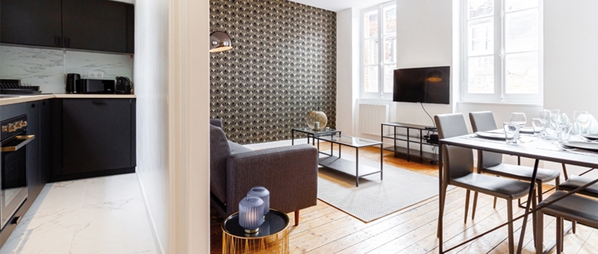 Projet de rénovation, décoration et ameublement d’un appartement pour un jeune couple – Rue Vélane